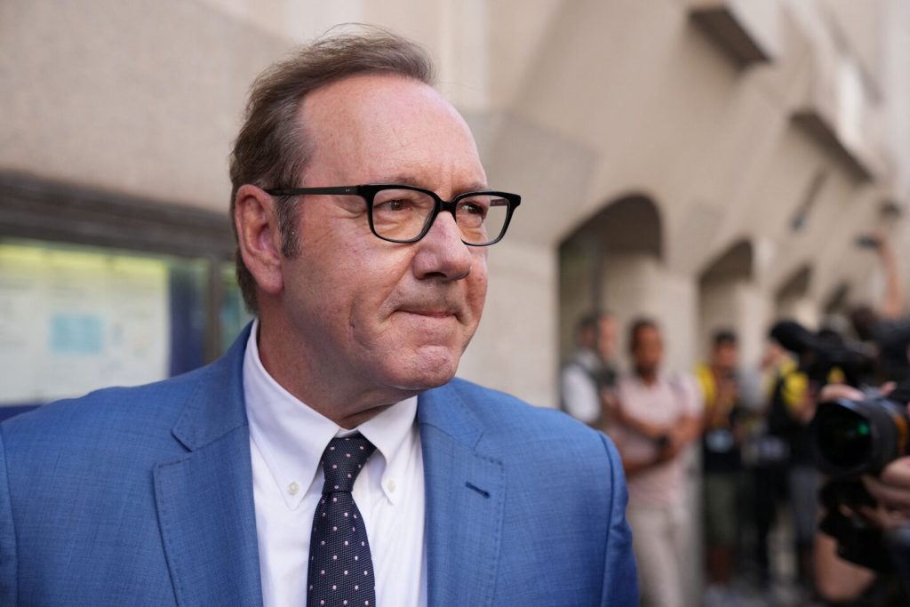 Kevin Spacey befiehlt, 30 Millionen Dollar an House of Cards-Produzenten zu zahlen