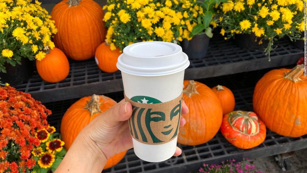 Pumpkin Spice Latte von Starbucks ist zurück zu einem höheren Preis
