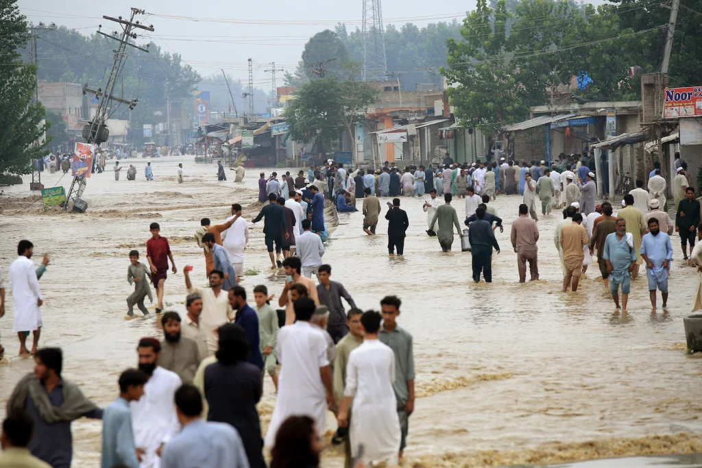 Überschwemmungen in Pakistan bestätigen Debatte darüber, wer für Klimaschäden aufkommt