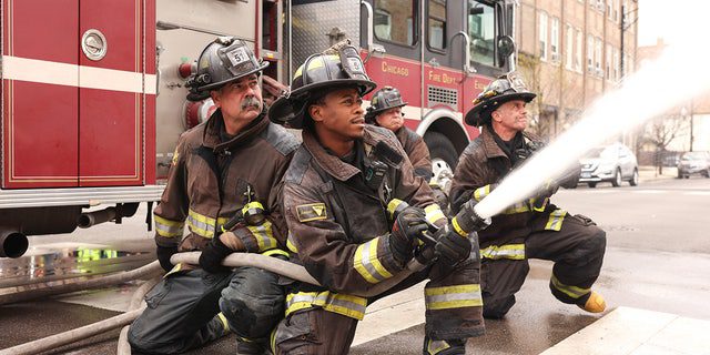 Das "Feuer in Chicago" (Gesehen in Staffel 10) Die Dreharbeiten fanden in der Nähe des Bestattungsunternehmens statt, wo am Mittwoch die NBC-Show gedreht wurde