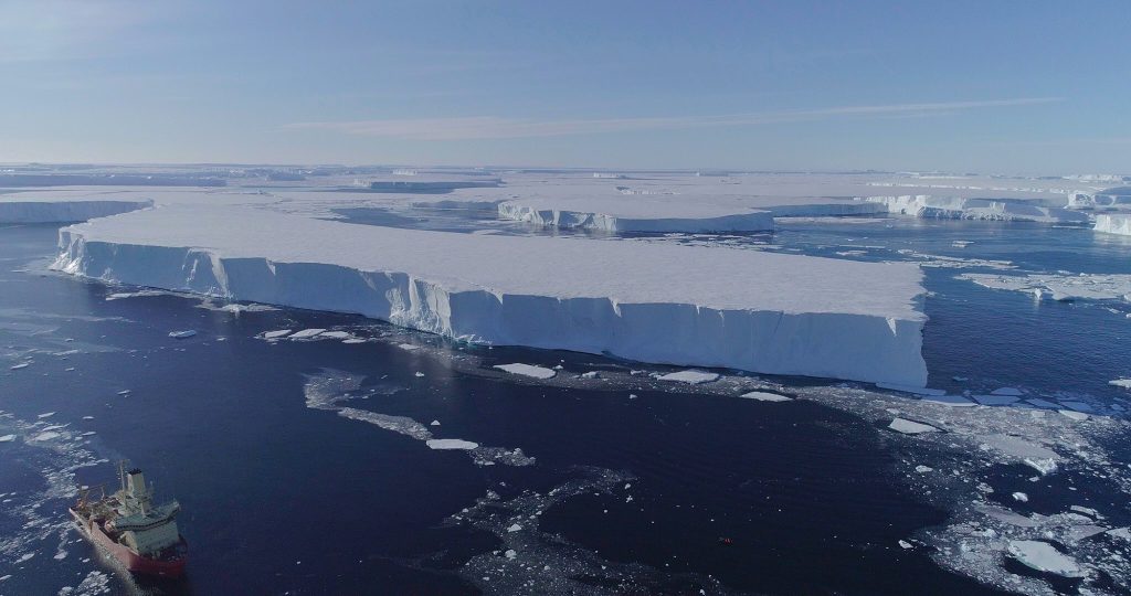 Laut Wissenschaftlern ist es wahrscheinlich, dass der Gletscher innerhalb von drei Jahren ins Meer stürzen wird.  