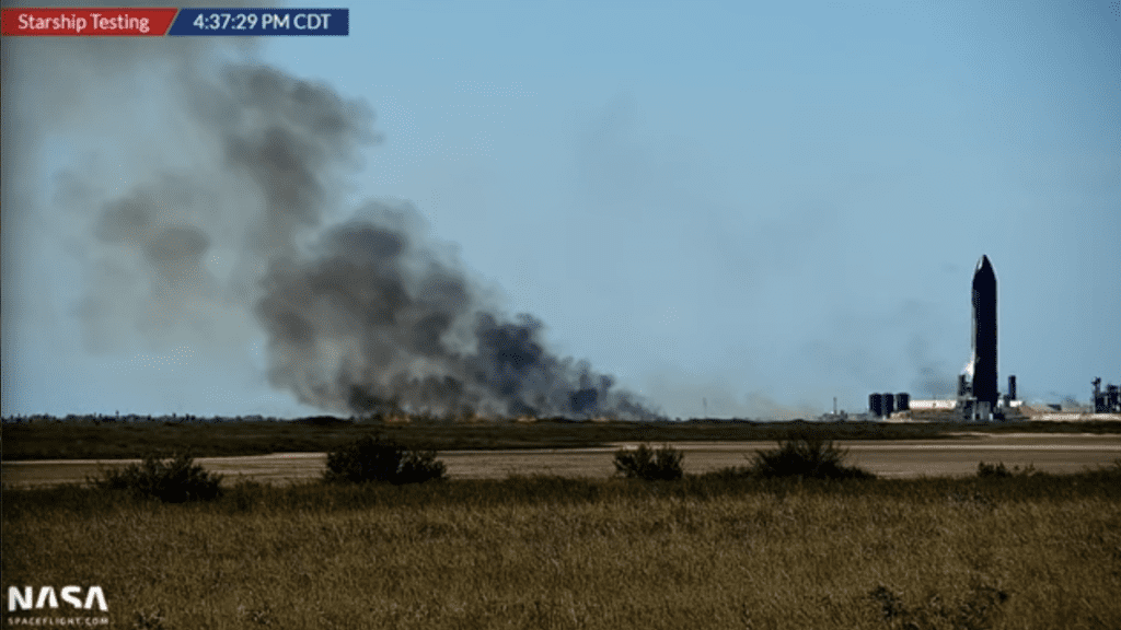Der Prototyp des SpaceX-Raumfahrzeugs setzt Superschutt frei und verursacht Brände