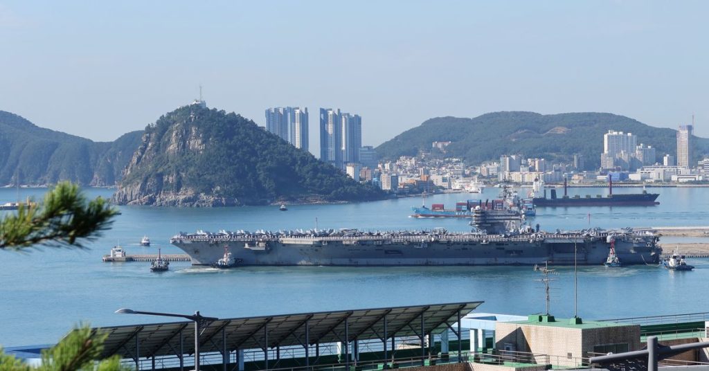 Ein US-Flugzeugträger landet als Warnung für Nordkorea in Südkorea