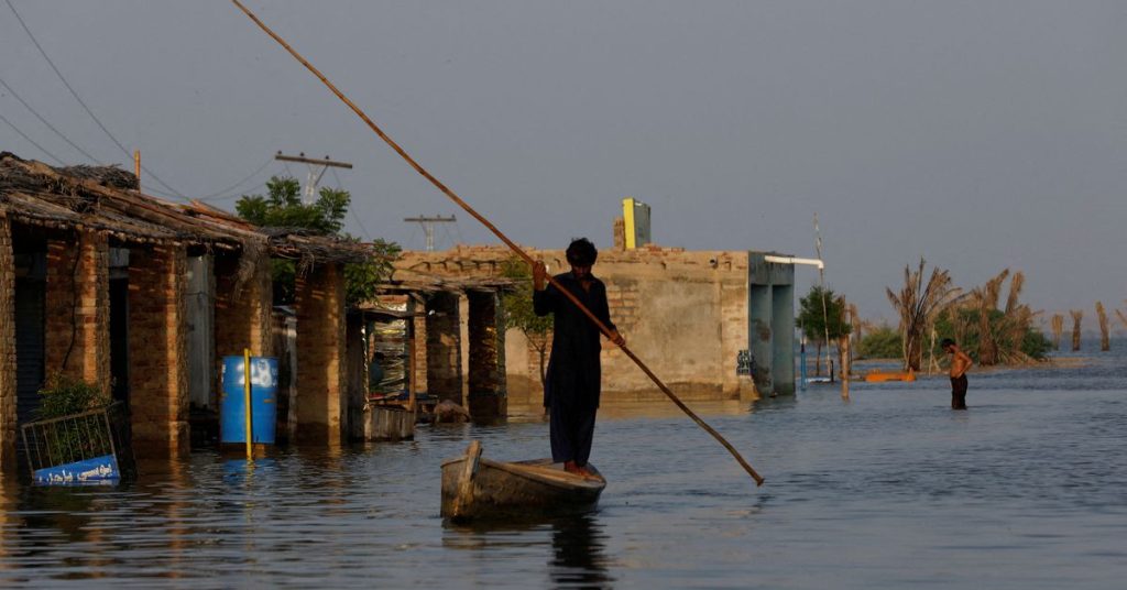 Pakistan sieht aus wie ein Meer nach Überschwemmungen, sagt der Premierminister, mit 18 weiteren Toten