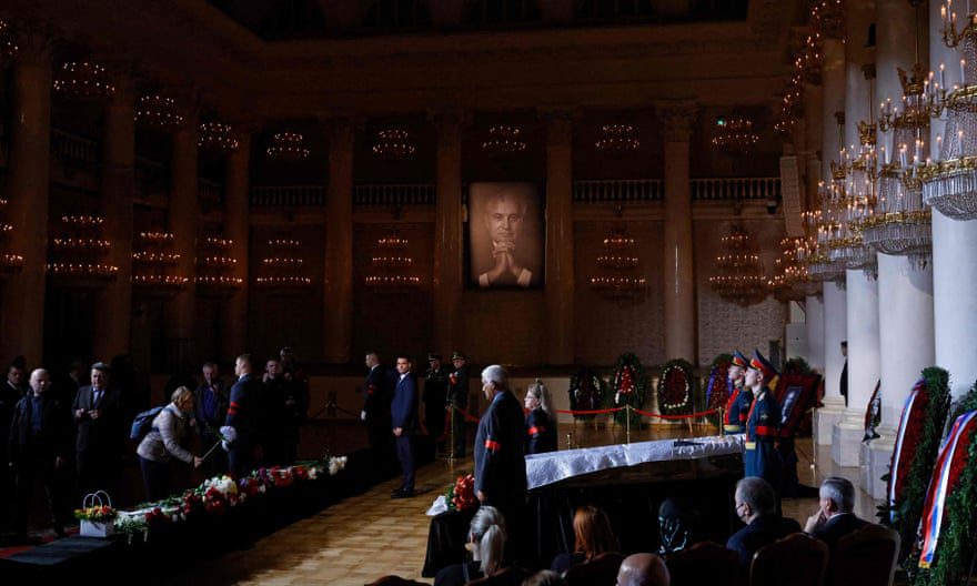 Gorbatschow-Gedenkfeier in der Säulenhalle.