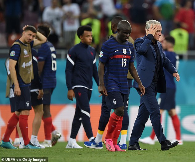 Der französische Mittelfeldspieler N'Golo Kante wird die WM-Endrunde verpassen, nachdem er vier Monate lang ausgeschlossen war