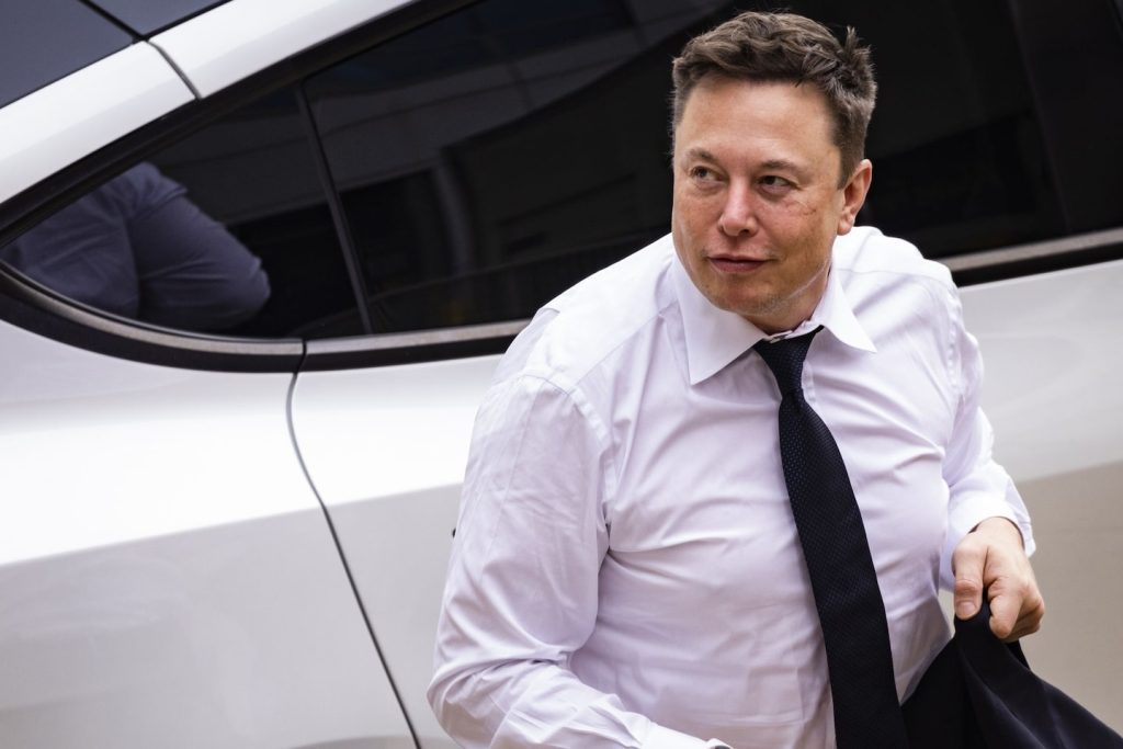 Der CEO startete den Abschluss des Twitter-Deals von Elon Musk