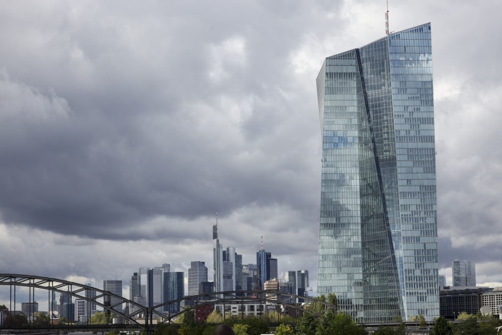 Die Europäische Zentralbank kündigte trotz des Widerstands von Frankreich und Italien eine Zinserhöhung an