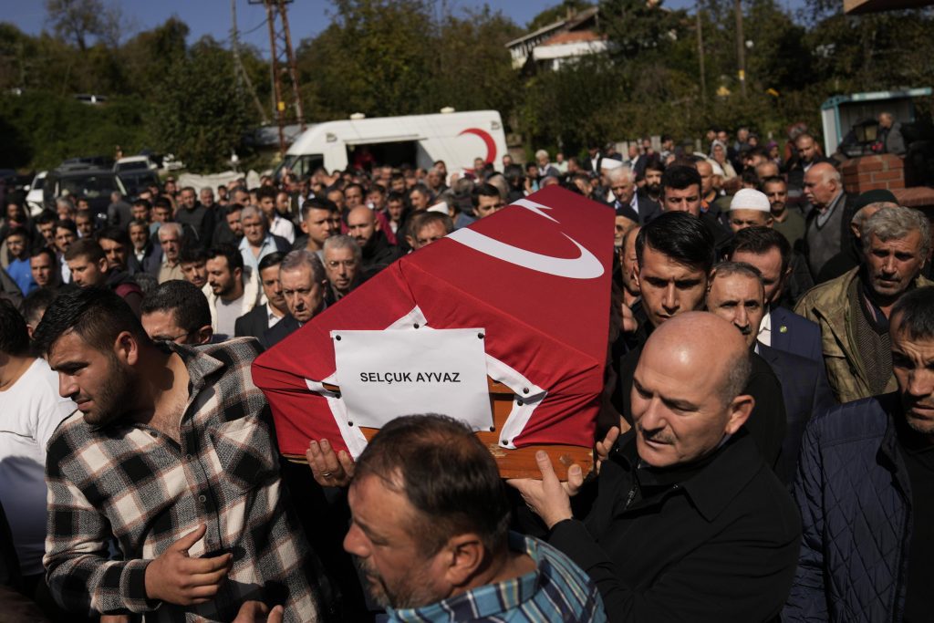 Die Zahl der Todesopfer durch die Explosion einer türkischen Kohlemine steigt auf 41
