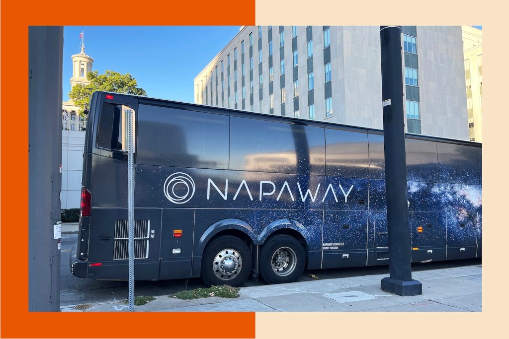 Flugangst?  Probieren Sie den Sleepover-Bus von Napaway von DC nach Nashville aus.