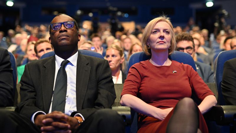 Kwasi Karting: Liz Truss entlässt den Finanzminister und lässt große Steuersenkungen fallen