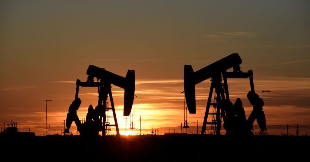 Öl steigt, da China erwägt, die COVID-Beschränkungen zu lockern