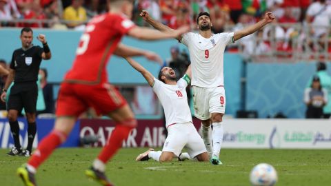 Der Iran feiert die Niederlage von Wales.