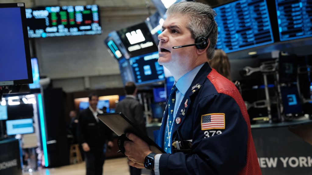 Die Aktien-Futures änderten sich kaum, während die Wall Street auf Zwischenergebnisse wartet