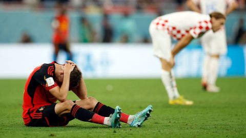 Der Belgier Timothée Castagne sieht traurig aus, nachdem er bei der Weltmeisterschaft ausgeschieden ist. 